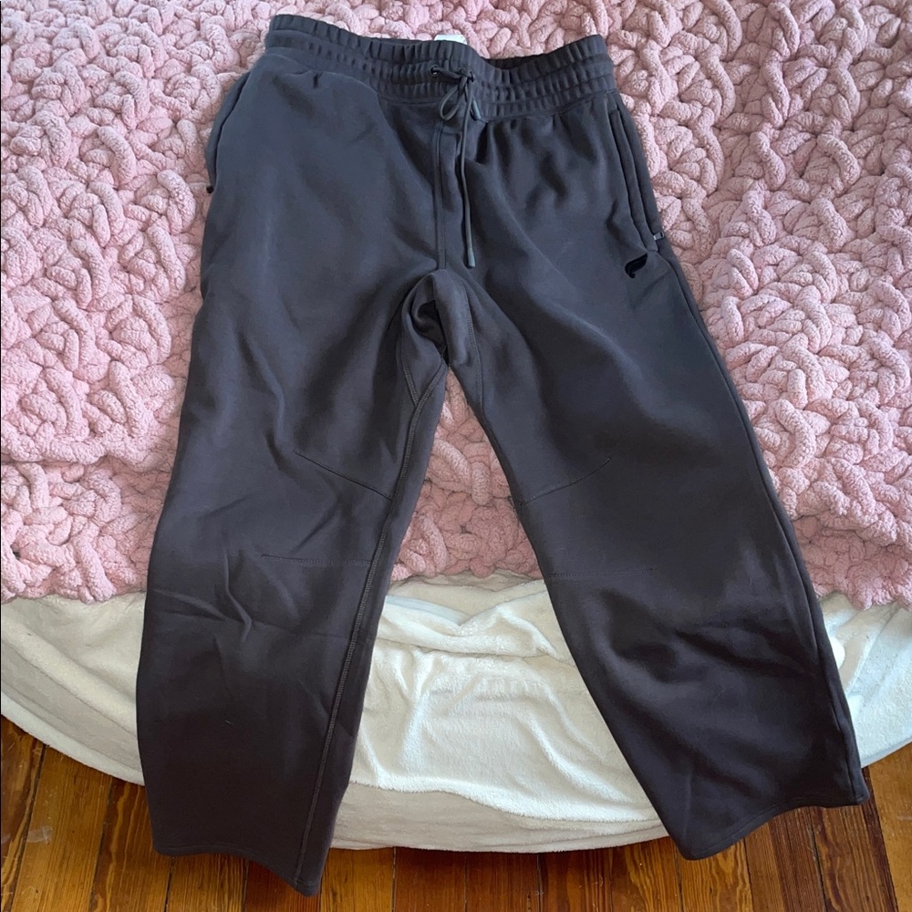 NEVER WORN Fabletics Charcoal Jogger Pants